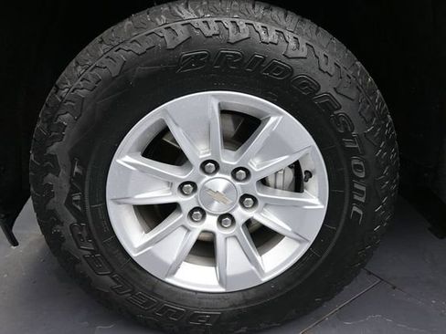 Used 2024 Chevrolet Silverado 1500 W/T w/ WT Value Package AWD/4WD image 25