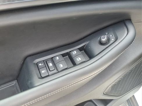 Used 2024 Jeep Grand Cherokee Altitude AWD/4WD image 17