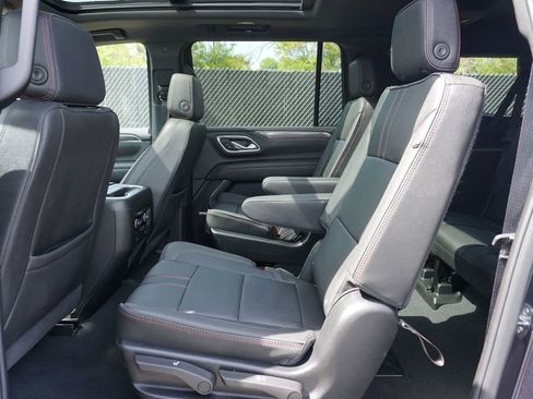 Used 2024 Chevrolet Suburban RST w/ Luxury Package AWD/4WD image 38
