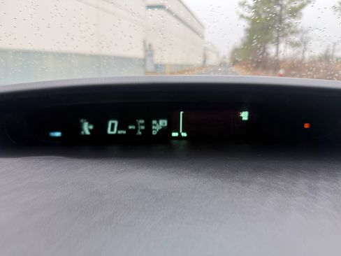 Used 2015 Toyota Prius Three image 26