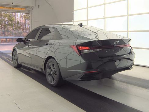 Used 2022 Hyundai Elantra SEL image 6