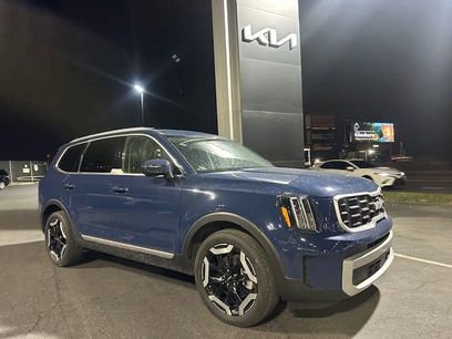 Used 2024 Kia Telluride S
