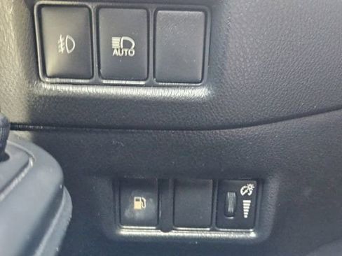 Used 2018 Toyota C-HR XLE image 21