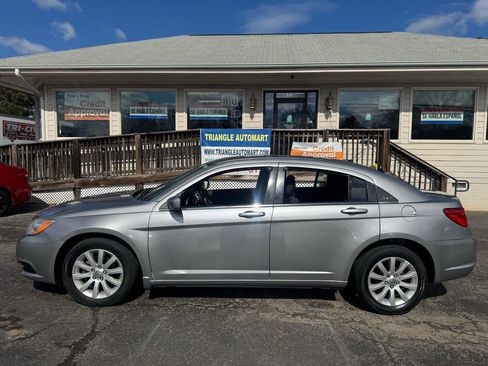Used 2013 Chrysler 200 Touring w/ Cold Weather Group FWD image 5
