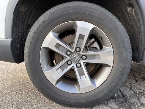 Used 2023 Honda Pilot EX-L image 6