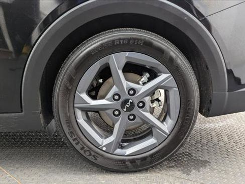 Used 2025 Kia K4 FWD image 30