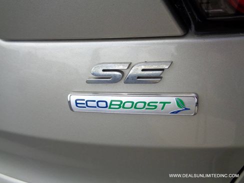 Used 2017 Ford Escape SE w/ Equipment Group 201A FWD image 6