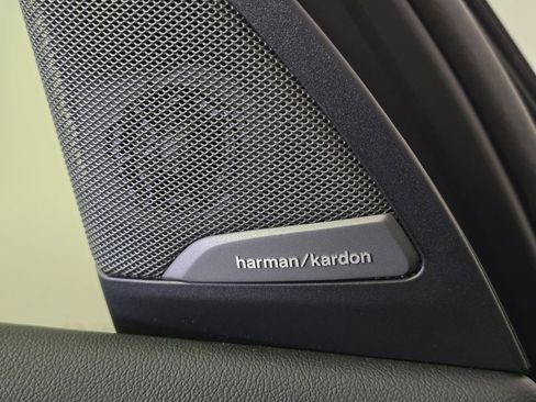 Used 2023 BMW X3 xDrive30i w/ Premium Package image 9