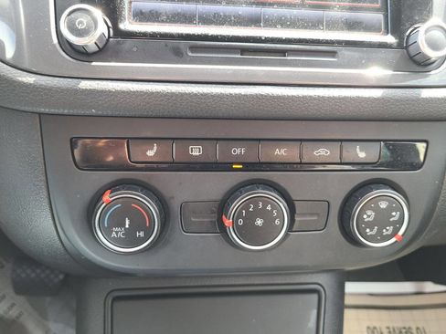 Used 2013 Volkswagen Tiguan SE image 15