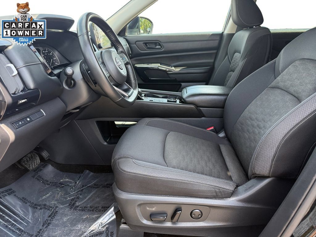 Certified 2024 Nissan Pathfinder SV AWD/4WD image 9
