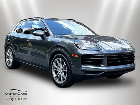 Used 2026 Porsche Cayenne AWD/4WD image 2