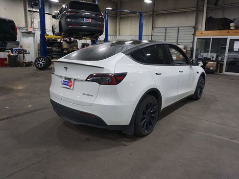 Used 2023 Tesla Model Y Long Range image 24