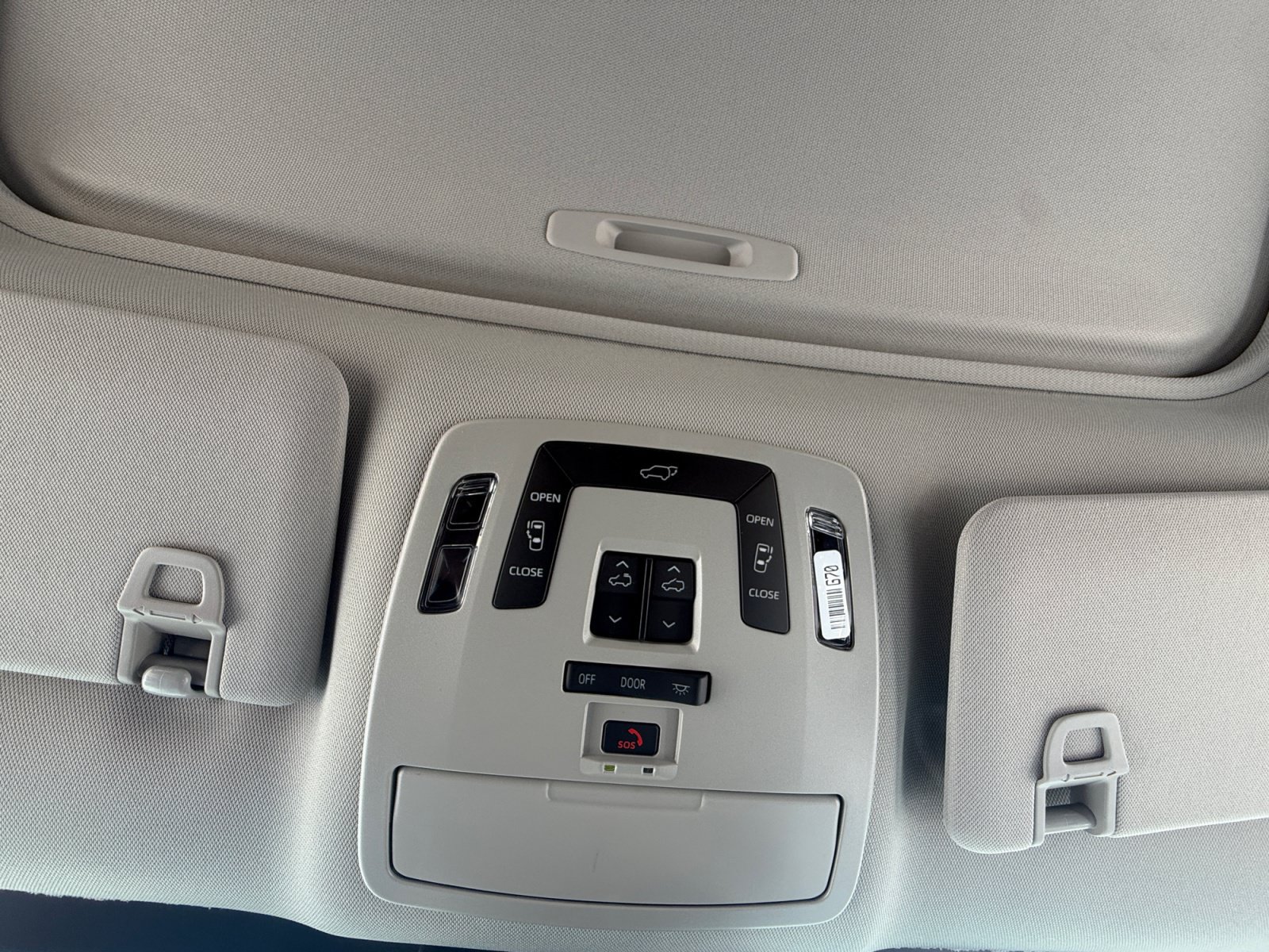 Certified 2026 Toyota Sienna XLE FWD image 21