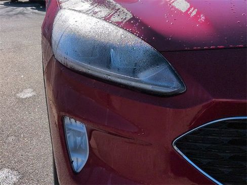 Used 2022 Ford Escape SEL w/ Technology Package image 9