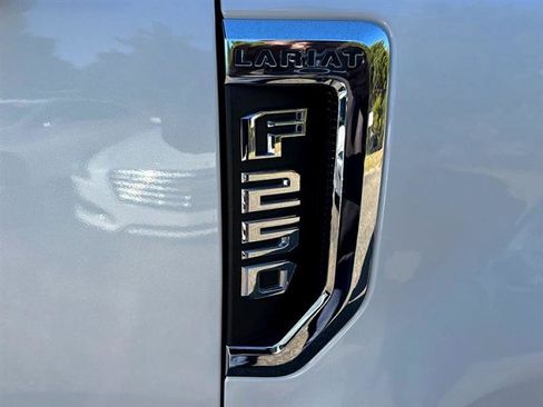Used 2017 Ford F250 Lariat w/ Lariat Ultimate Package image 54