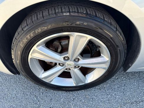 Used 2015 Chevrolet Cruze LT image 9