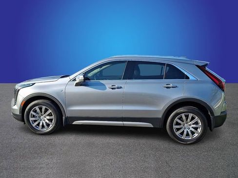 Used 2023 Cadillac XT4 Premium Luxury w/ Technology Package FWD image 5