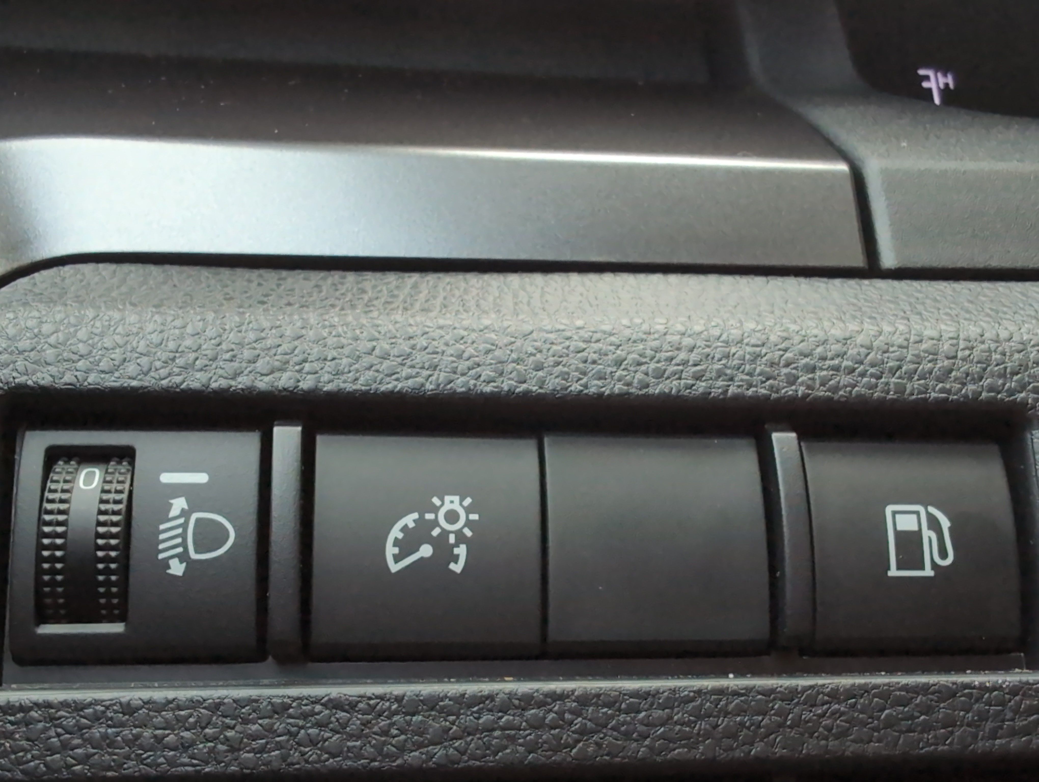 Certified 2026 Toyota 4Runner SR5 RWD image 36
