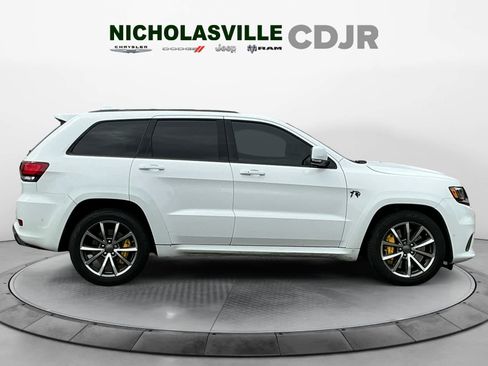 Used 2018 Jeep Grand Cherokee Trackhawk AWD/4WD image 6