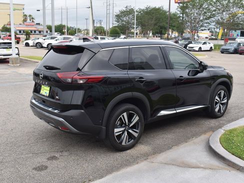 Used 2023 Nissan Rogue SL w/ SL Premium Package FWD image 12