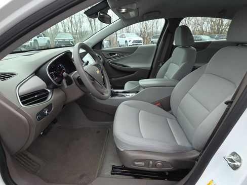 Used 2025 Chevrolet Malibu LT image 15