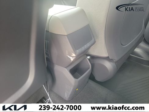 New 2027 Kia Seltos S FWD image 14