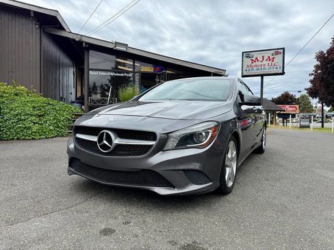 Used 2015 Mercedes-Benz CLA 250 4MATIC image 2