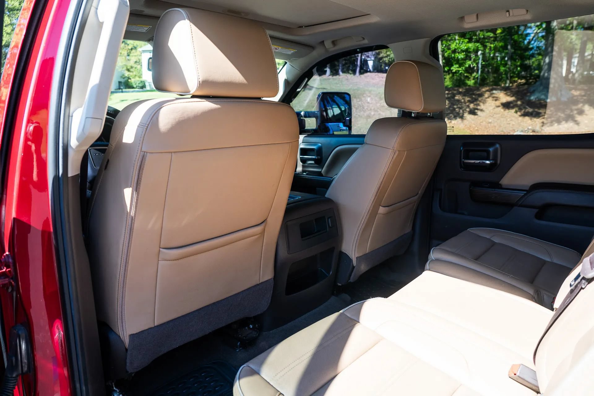 Used 2018 GMC Sierra 2500 Denali w/ Duramax Plus Package AWD/4WD image 30
