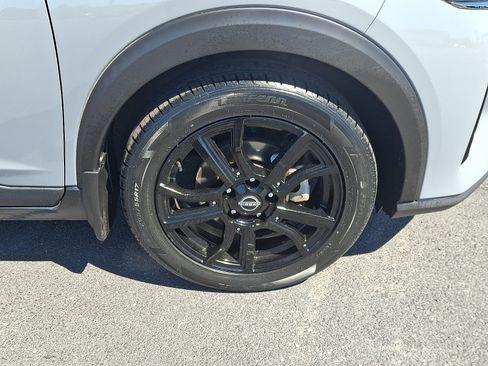 Certified 2023 Nissan Kicks SR FWD image 8