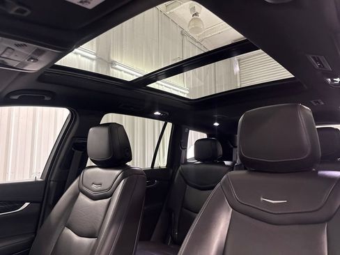 Certified 2025 Cadillac XT6 Premium Luxury FWD image 43