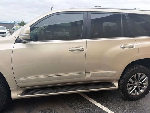 Used 2015 Lexus GX 460 w/ Premium Package AWD/4WD image 87
