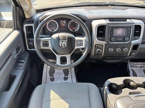 Used 2023 RAM 1500 Classic SLT AWD/4WD image 22