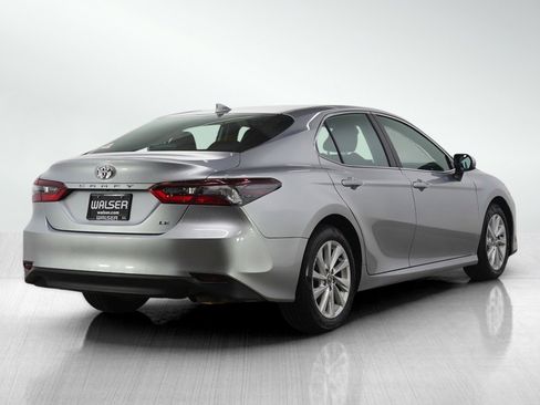 Used 2024 Toyota Camry LE image 5