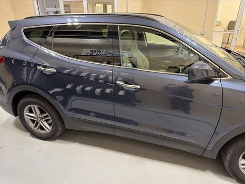 Used 2017 Hyundai Santa Fe Sport image 8