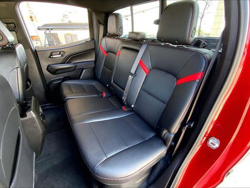 Used 2025 Chevrolet Colorado Z71 w/ Technology Package image 20