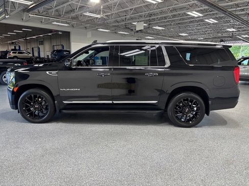 Used 2022 GMC Yukon XL SLT w/ SLT Premium Package AWD/4WD image 4