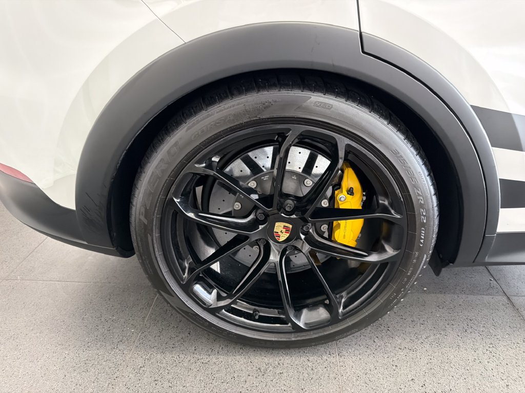 Used 2024 Porsche Cayenne Turbo GT AWD/4WD image 13