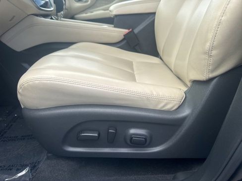 Used 2023 Nissan Murano SV image 18