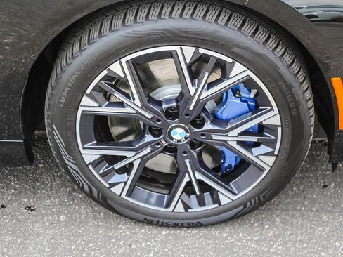 Used 2025 BMW 228i xDrive w/ M Sport Package image 9