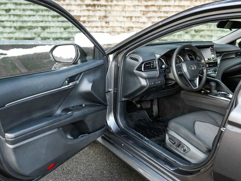 Certified 2021 Toyota Camry LE image 24