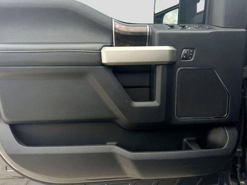 Certified 2022 Ford F250 Lariat w/ Tremor Off-Road Package image 37