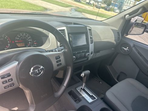 Used 2015 Nissan Xterra X image 20