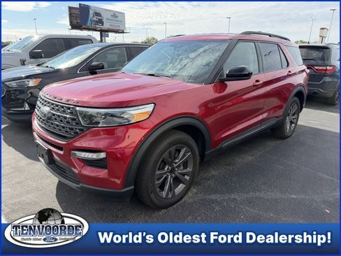 Certified 2024 Ford Explorer XLT w/ Equipment Group 202A AWD/4WD image 1