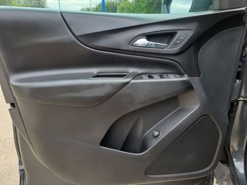 Used 2020 Chevrolet Equinox LT AWD/4WD image 16