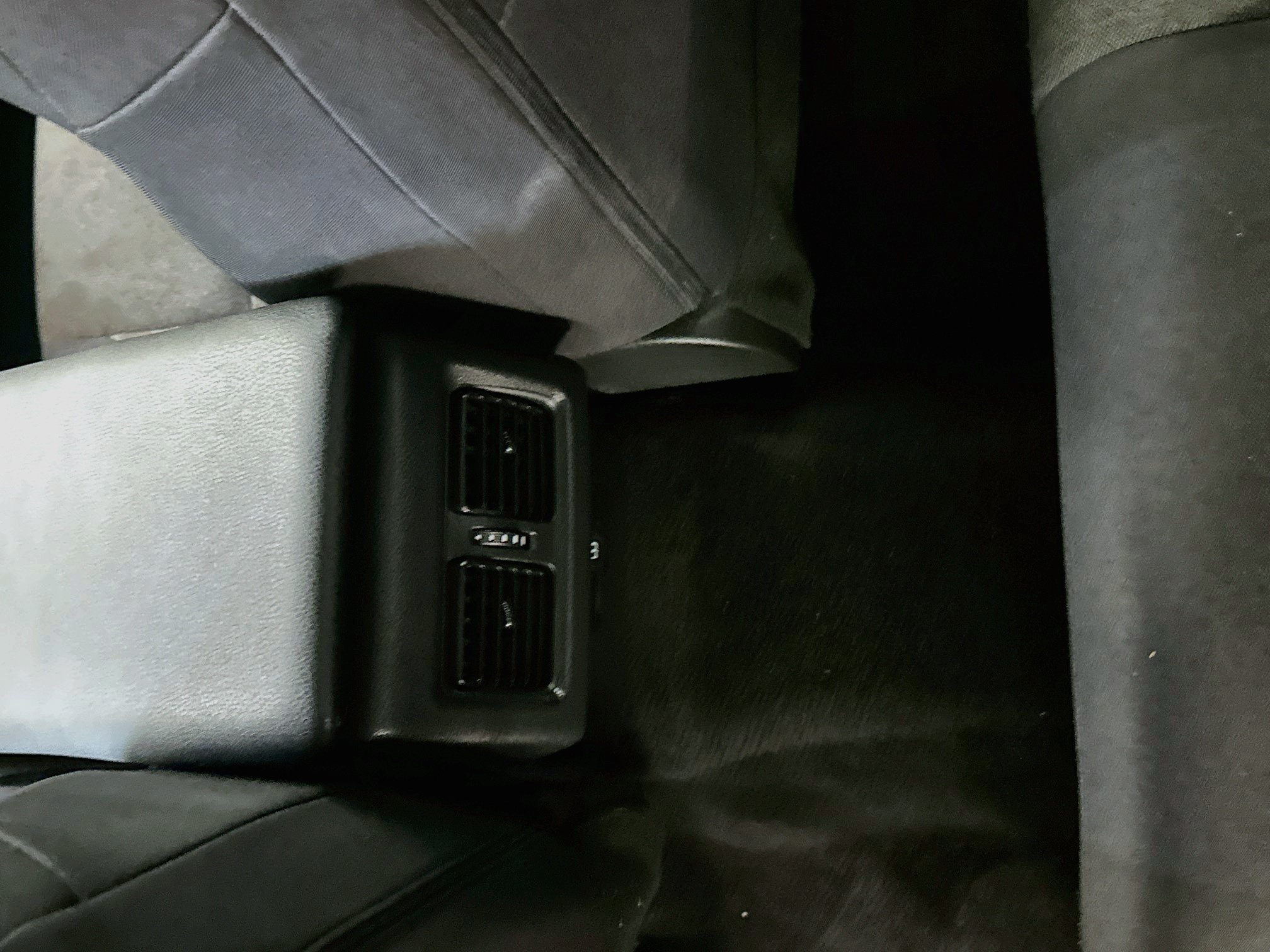 Used 2025 Toyota Camry LE FWD image 27