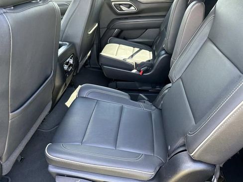 Used 2023 GMC Yukon SLT image 25