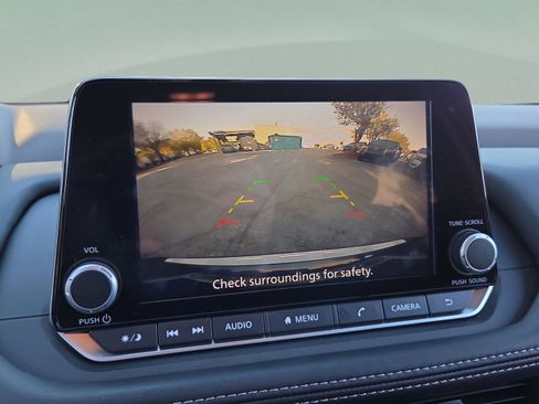 Used 2023 Nissan Rogue SV image 19