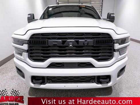 Used 2025 RAM 2500 Big Horn AWD/4WD image 7
