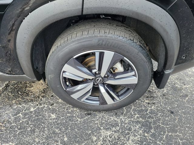 Used 2023 Nissan Rogue SL w/ SL Premium Package FWD image 6