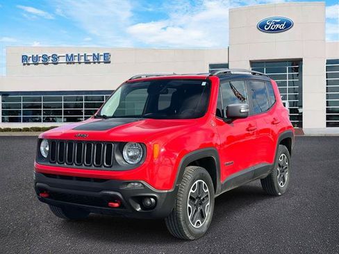 Used 2015 Jeep Renegade Trailhawk image 6